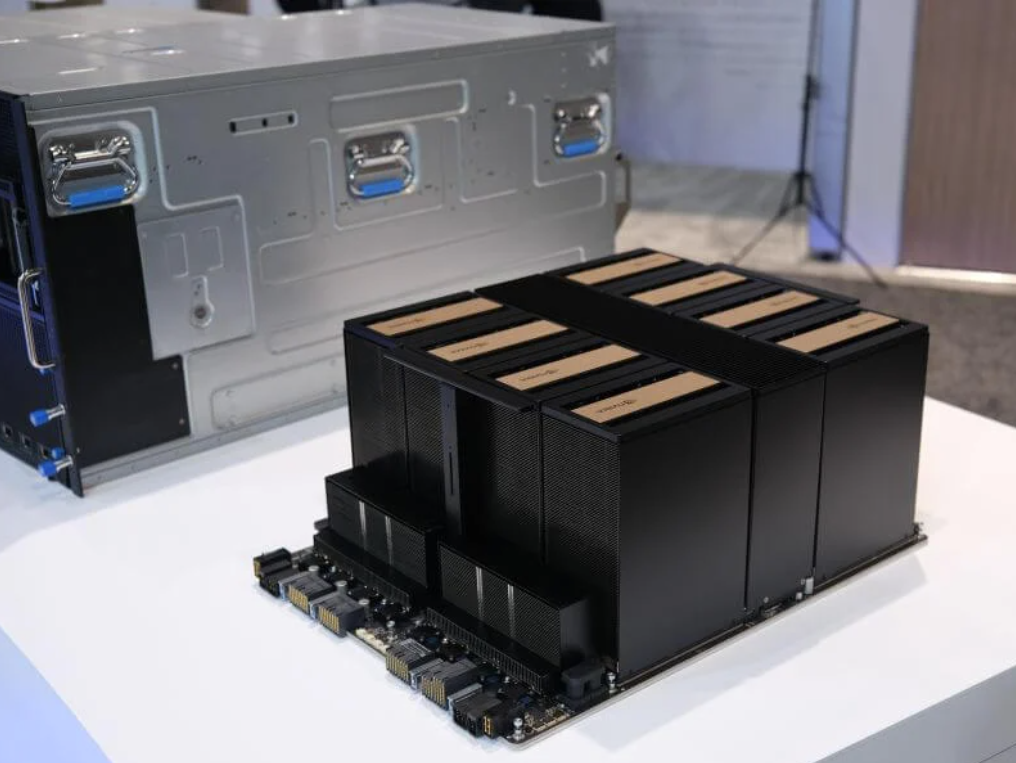 Supermicro HGX B300 NVL16