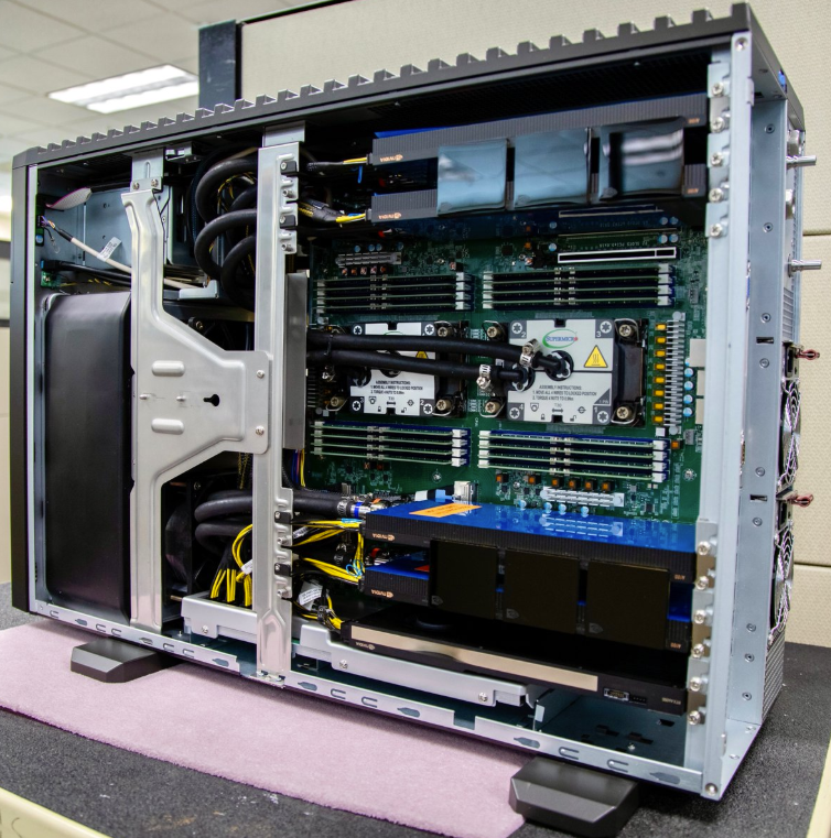 Supermicro cung cấp các giải pháp làm mát tương tự như hệ thống Enclosed Rear Door Heat Exchanger (eRDHx) của Dell.